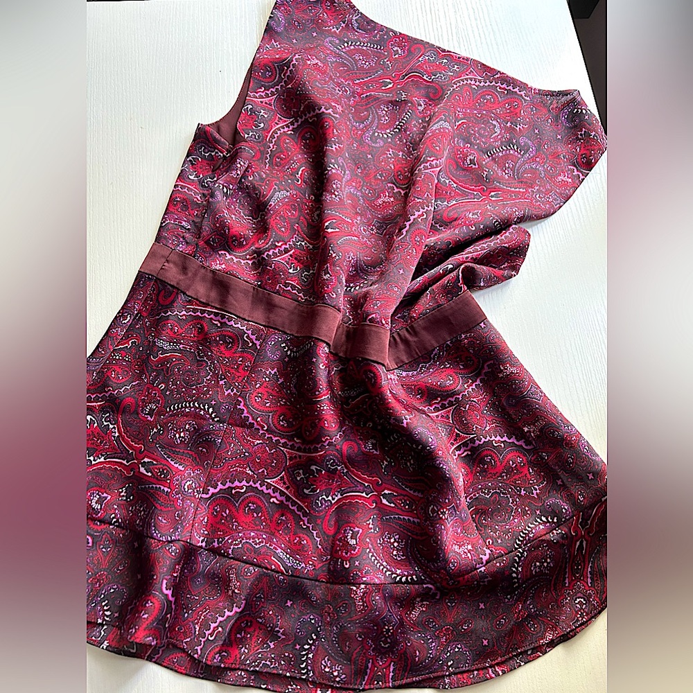 NWT Ann Taylor Loft women’s top lightweight sleeveless V-neck Sz 8 - Picture 2 of 6